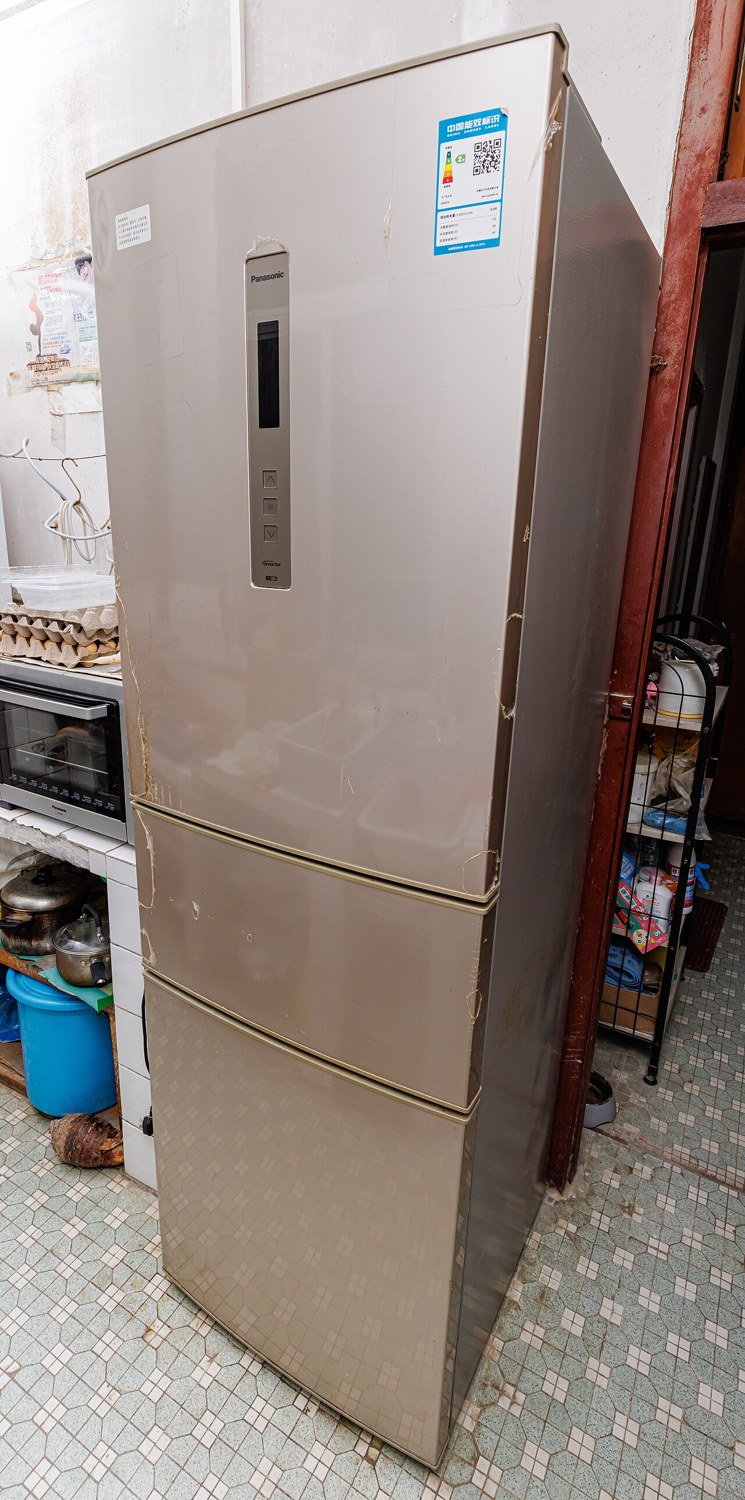 Kühlschrank mit Delle: Lage und Funktion unterscheiden