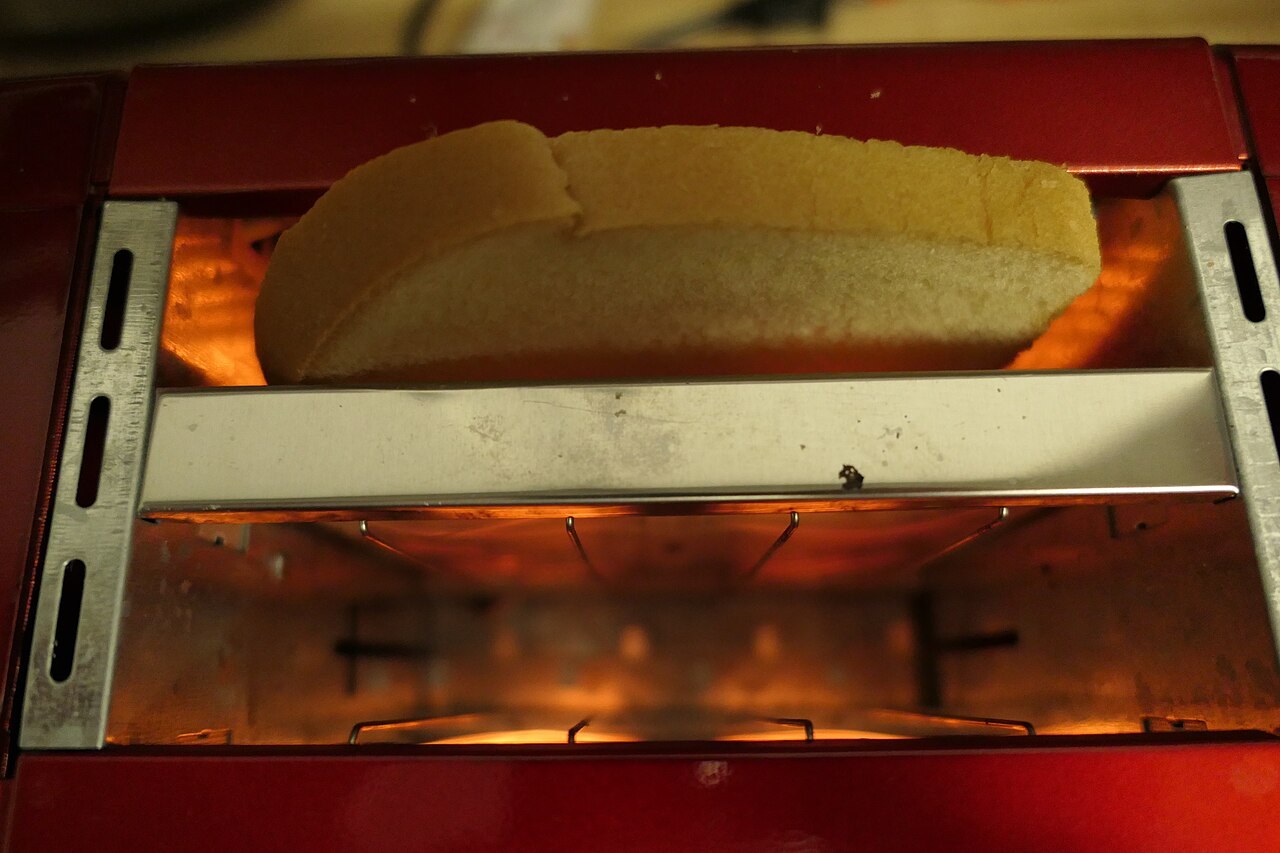 Toaster: Krümelschublade, Mechanik und Gehäuse